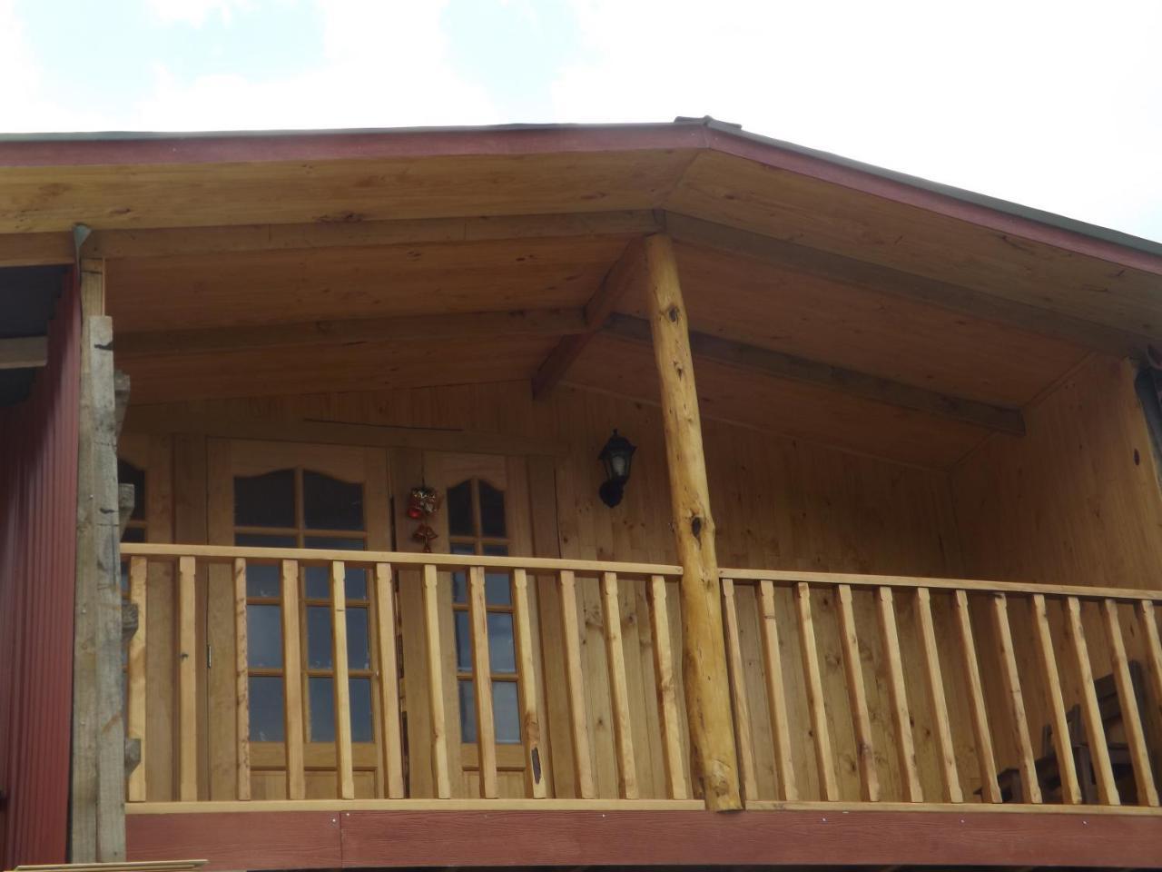 Hostal Robinson Puerto Puyuguapi Buitenkant foto